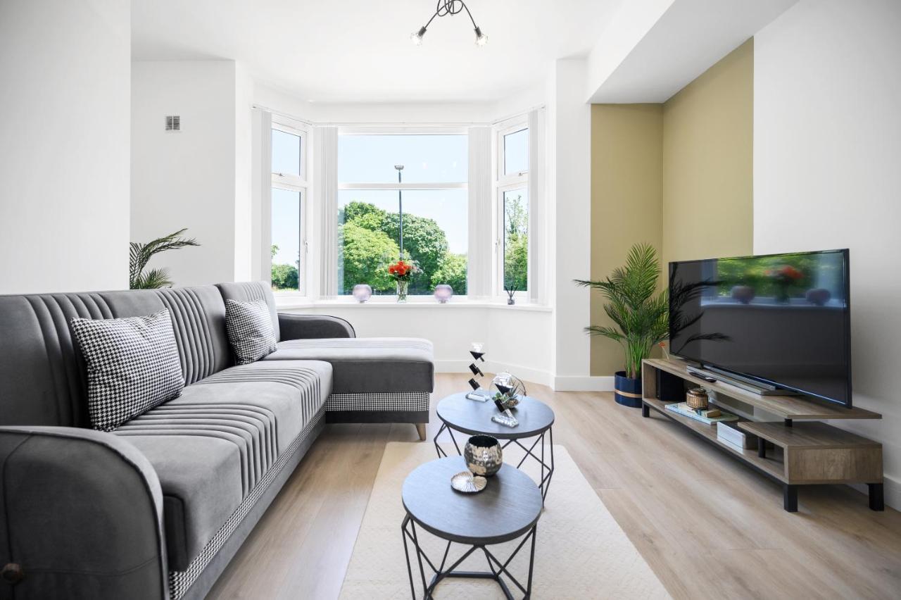 Ideal In Apartment
