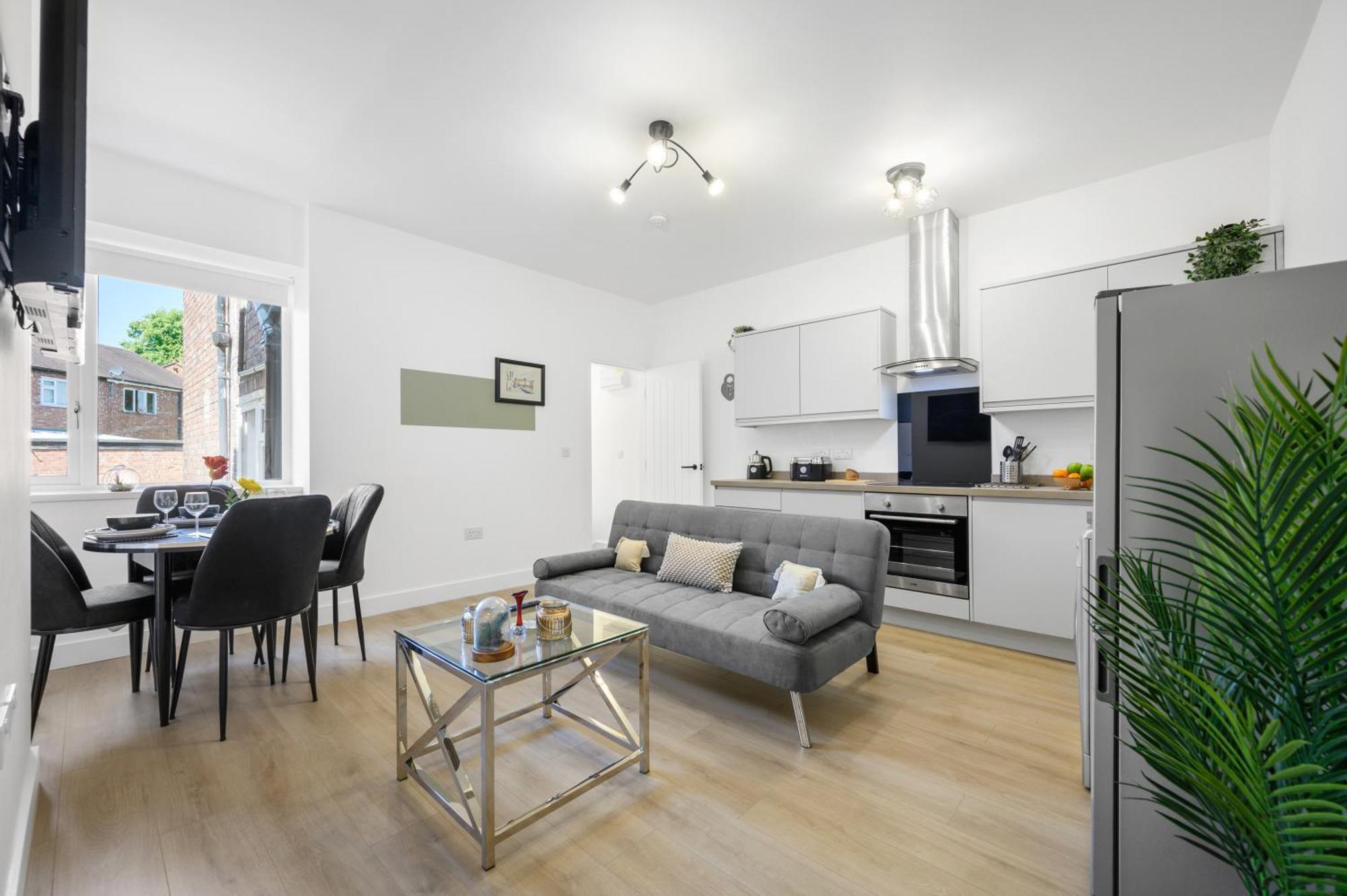 Ideal In Apartment Urmston